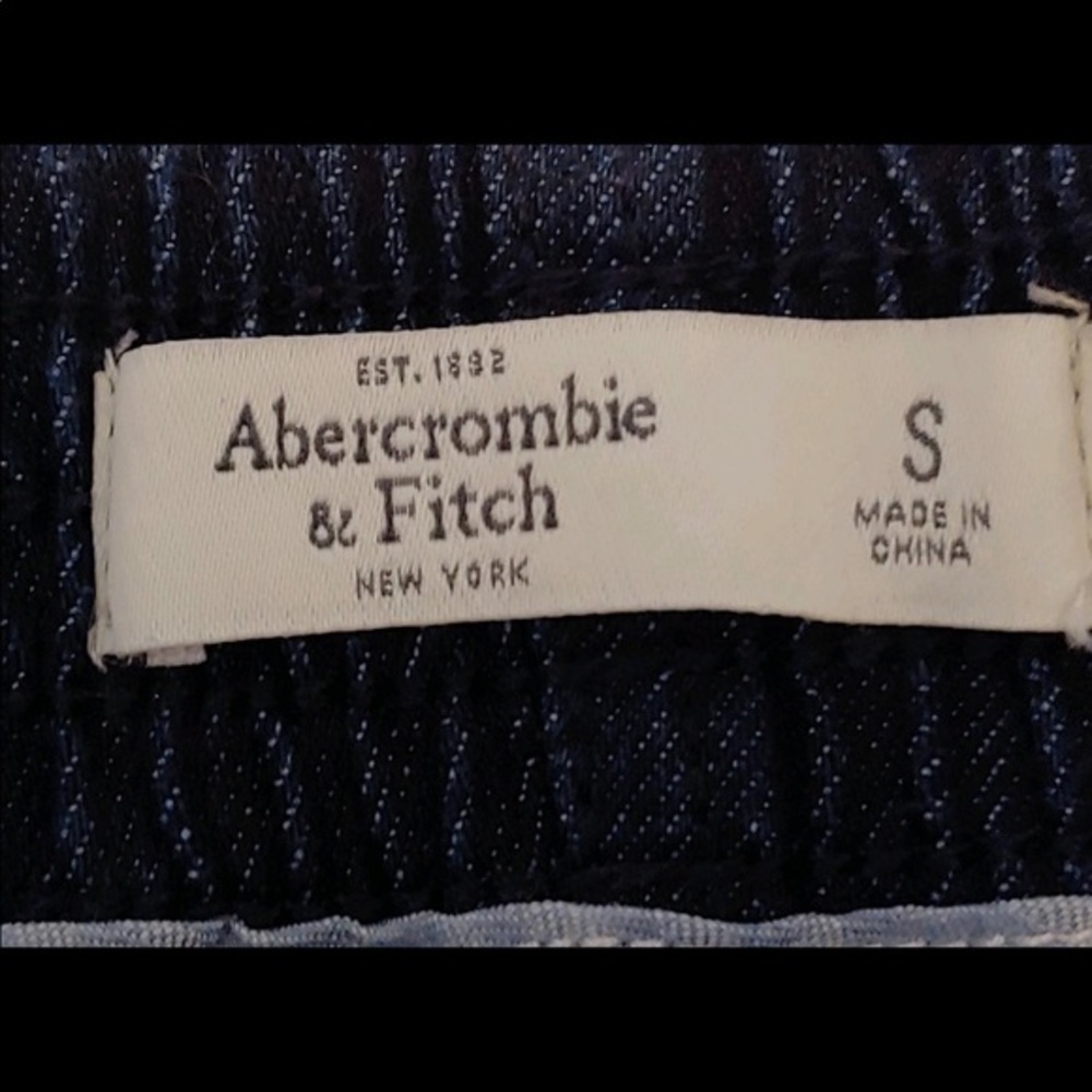 A&F Pull-on Jean Shorts-S - Picture 4 of 4